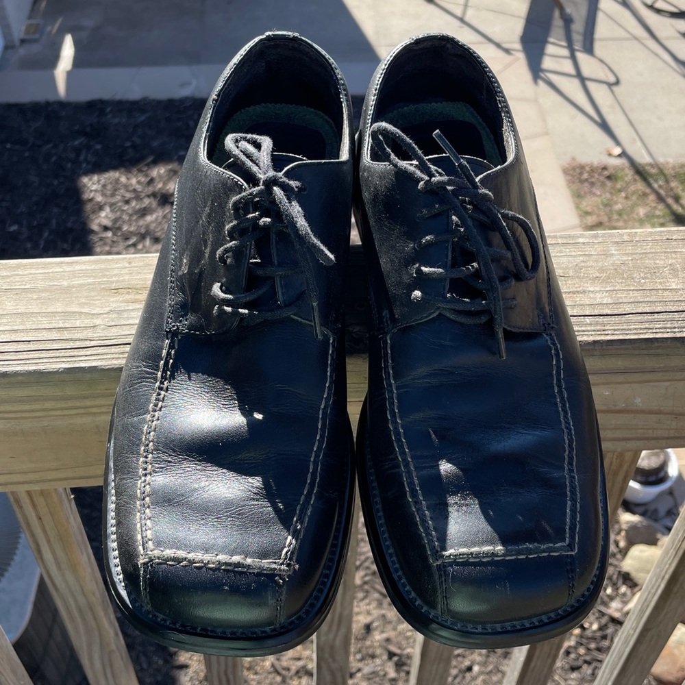 Men’s Kenneth Cole dress shoes black genuine leather lace up square toe 9M